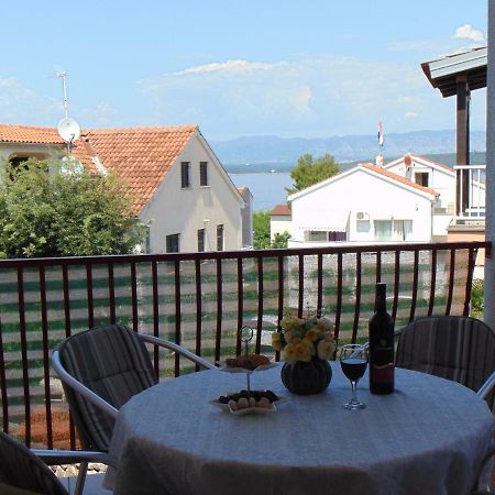 Apartment Mia Malinska Zewnętrze zdjęcie